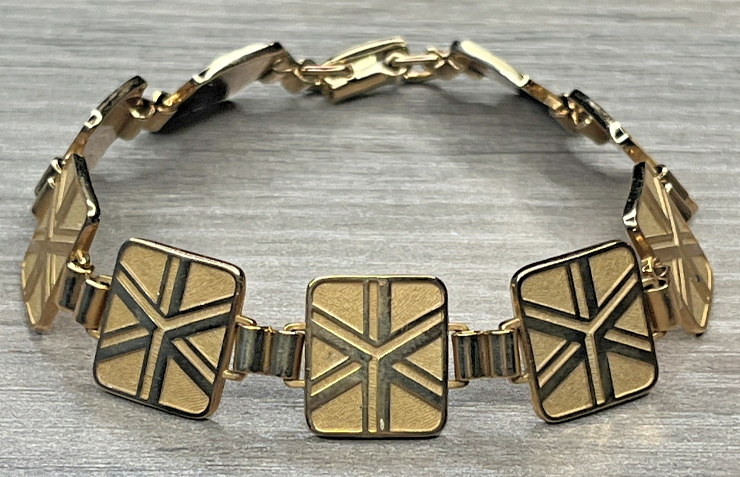 Rare Mid Century Signed Hayward Karat Klad Gold Tone Criss Cross Link Bracelet