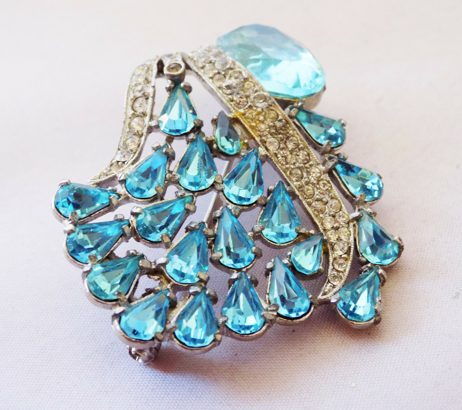 Vintage Art Nouveau Light Blue Teal Rhinestone Clear Brooch Sparkle