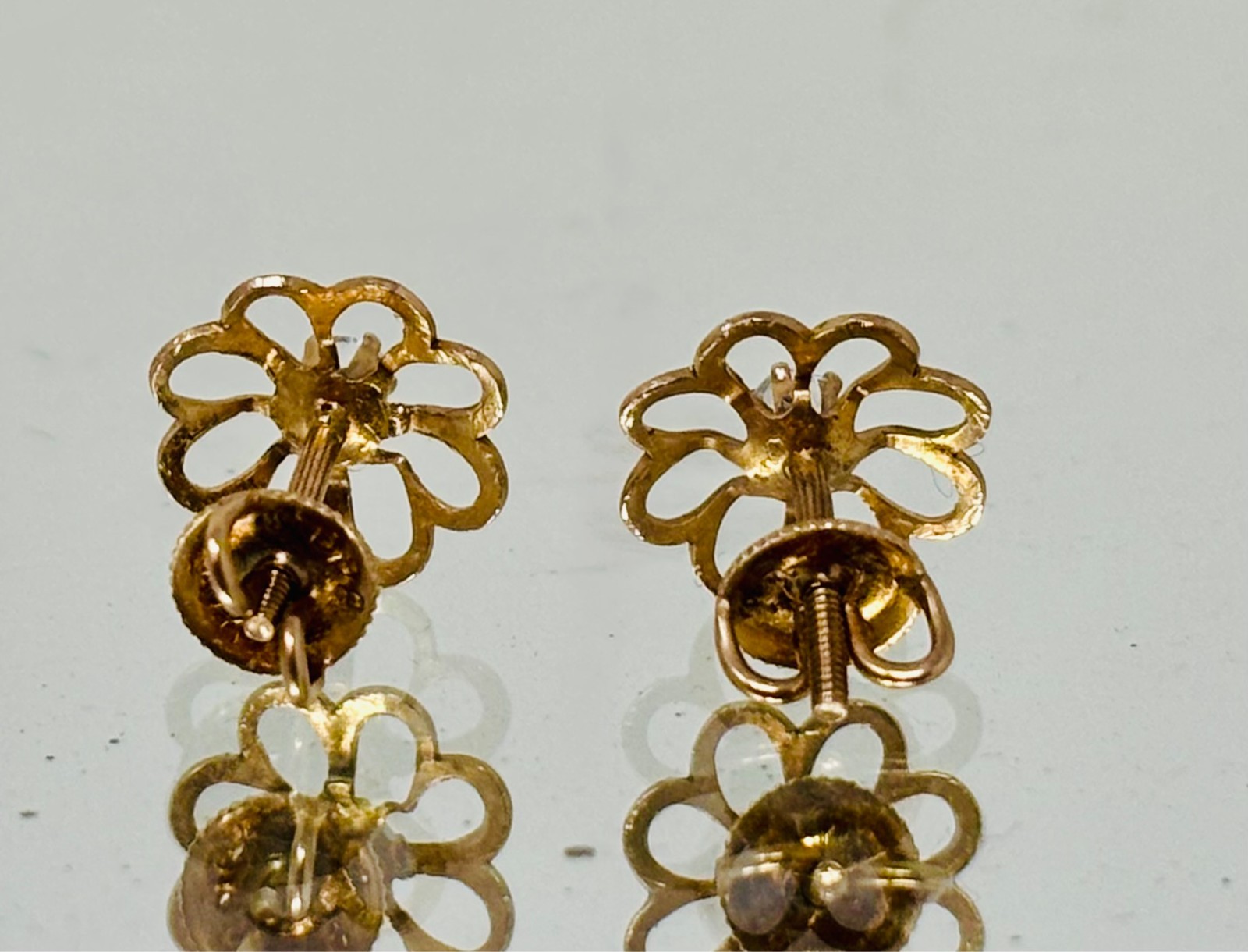 Vtg. BDA Budlong Docherty & Armstrong 10k Gold Flower Stud Earrings Screw Back