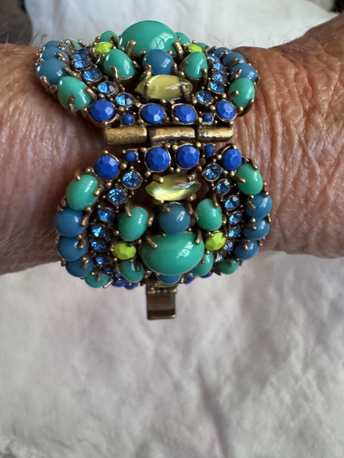 Stella & Dot Bracelet Sardinia Cabochon Blue Turquoise Stones signed 6.5″
