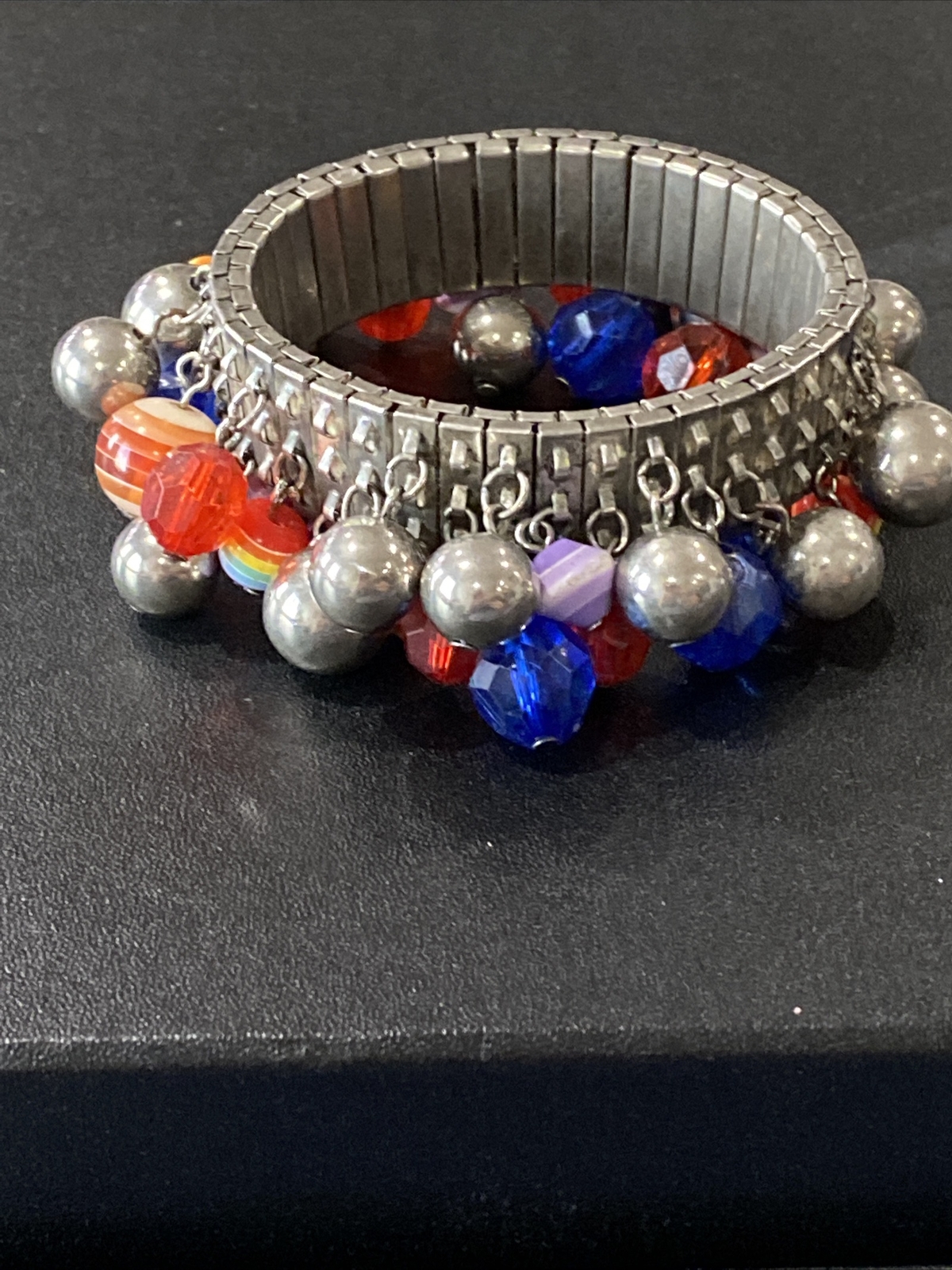 vintage stretch braceket beaded estate jewelry