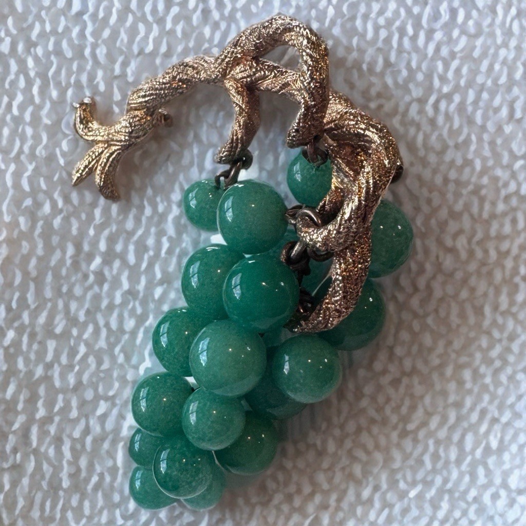 Vintage Grape Brooch Green Glass Beads Gold Tone Vine Mid Century