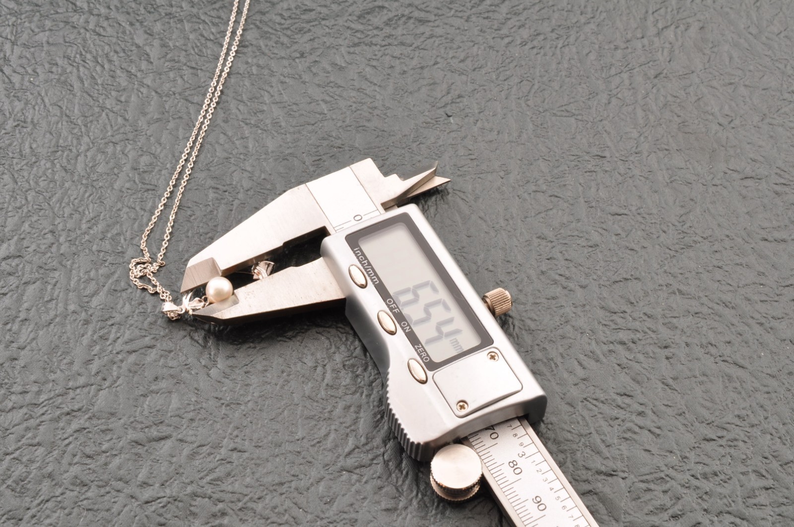 Near mint Japan brand “MIKIMOTO” Akoya pearl pendant 925 silver (total 18.0ct).