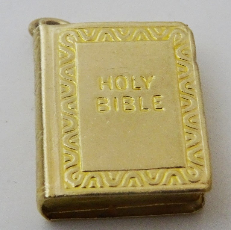 Vintage 9 karat gold Holy Bible Charm