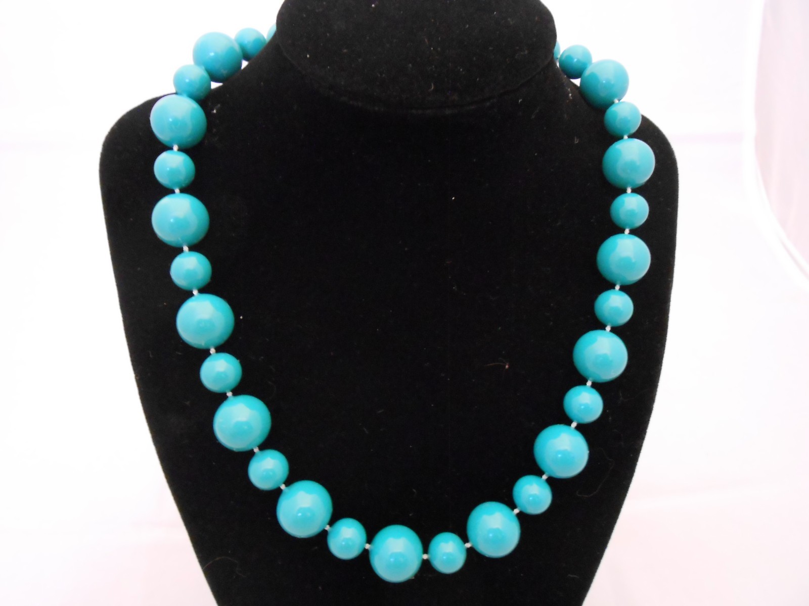 Vintage Turquoise Round Beaded Necklace, Spring Clasp, Retro, Women’s, Jewelry