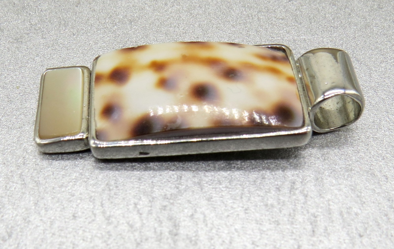 Vintage Lia Sophia Silver Tone Slide Pendant Leopard Pattern Cowrie Shell & MOP