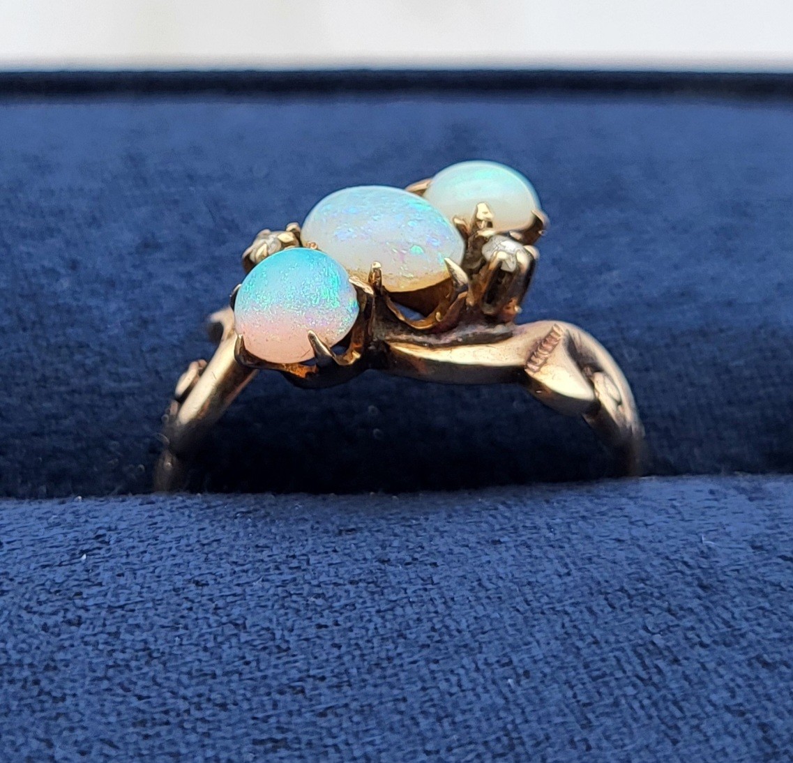 Antique Victorian 10K Gold Trilogy Opal & Diamond Ring Sz 4.25