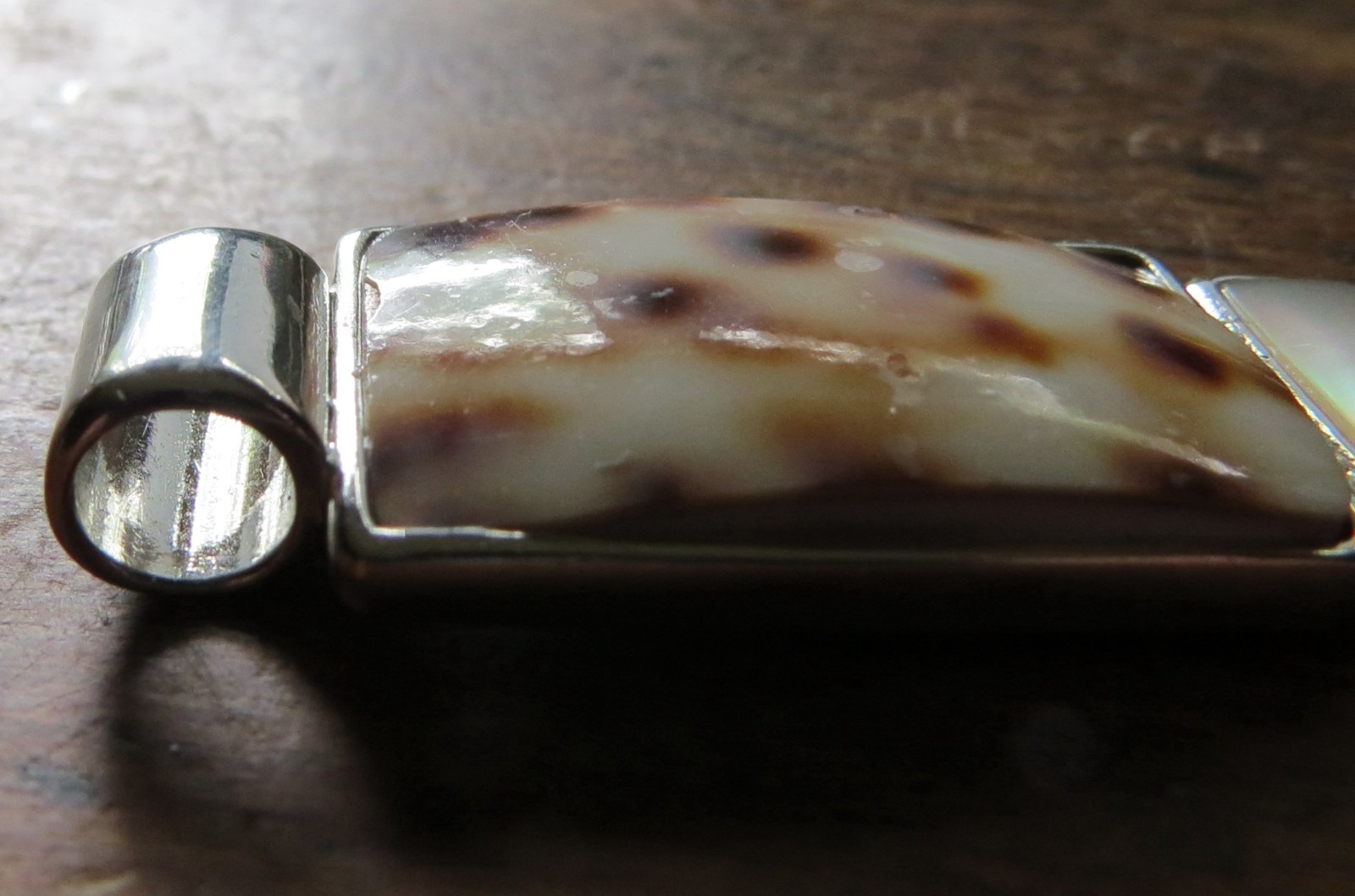 Vintage Lia Sophia Silver Tone Slide Pendant Leopard Pattern Cowrie Shell & MOP