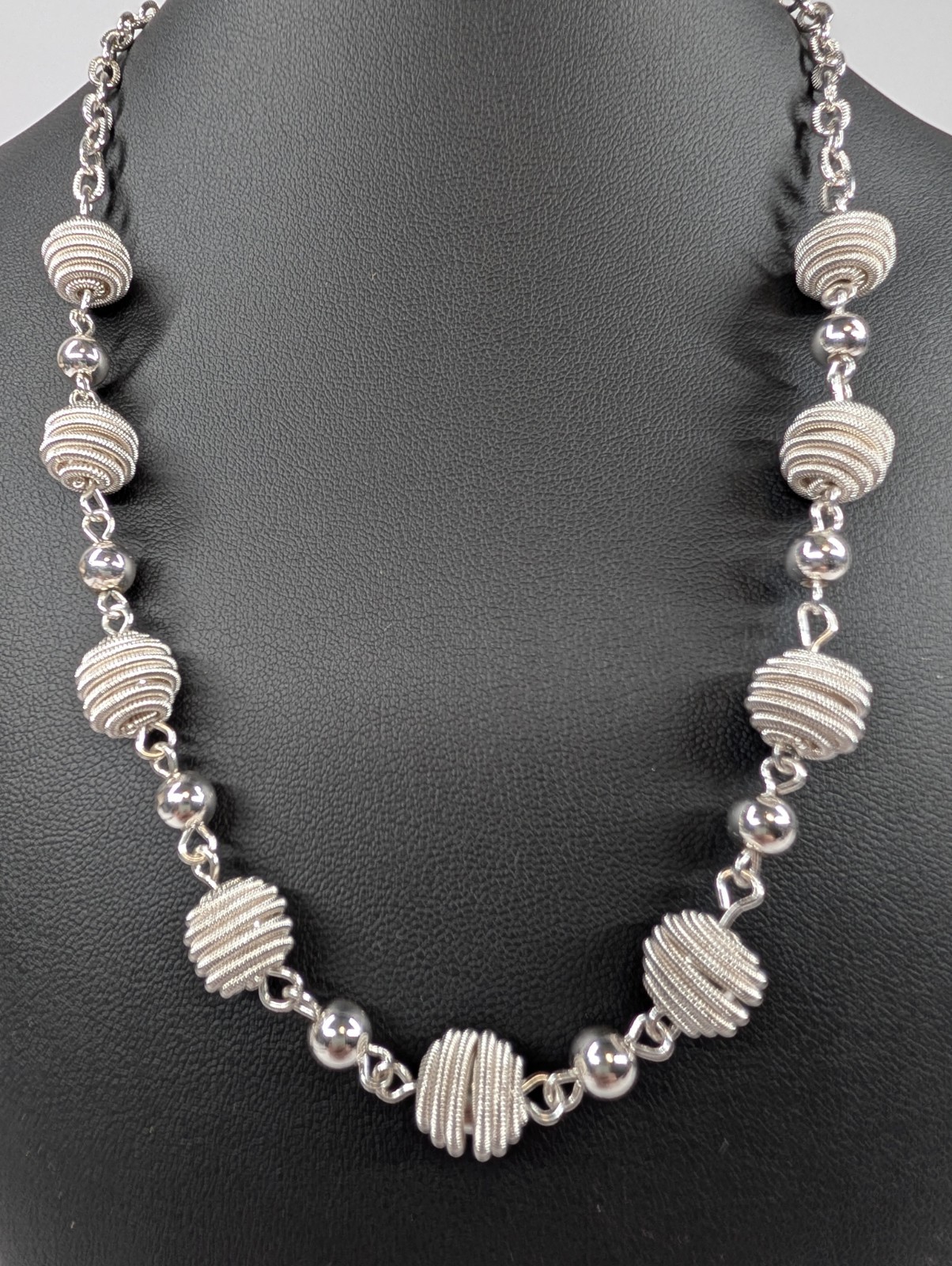 Roman Silver Tone Wire Wrapped Bauble Ball Necklace 18″ NWT Vintage 1990s Sears