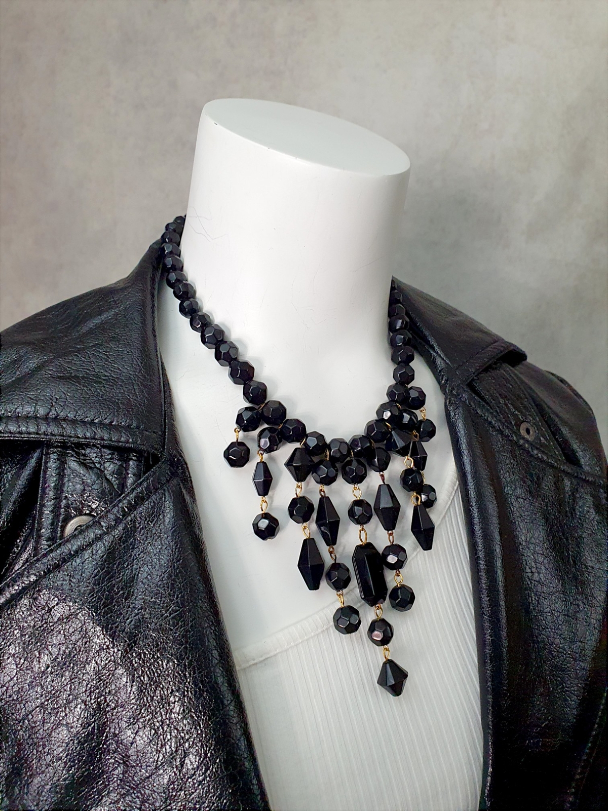 Vintage Jeweled Black Beaded Lucite Dangle Fringe Bib Choker Necklace 16″