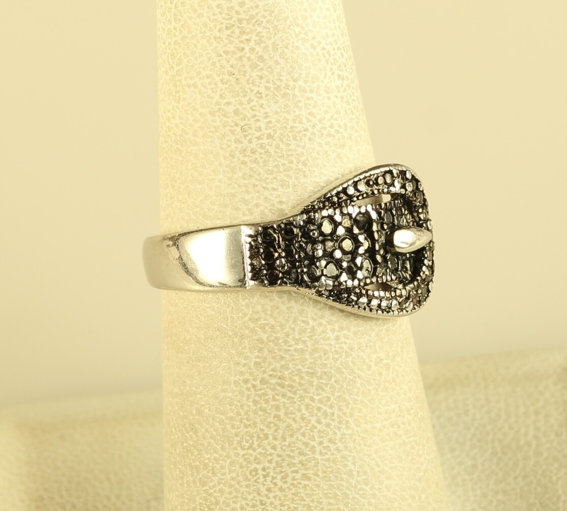 Vintage Sterling Victoria Townsend DBJ Genuine Black Diamond Belt Ring sz 7 1/4