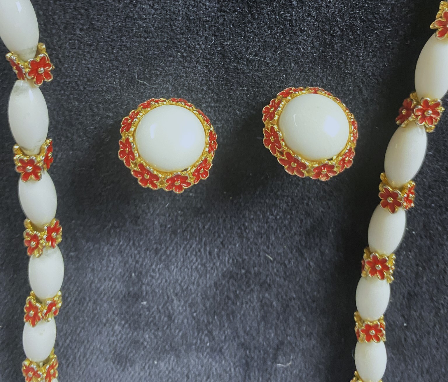 Vintage Signed Trifari Necklace & Earring Set w/4 earring pairs, 1 Brooch, 1 Pin