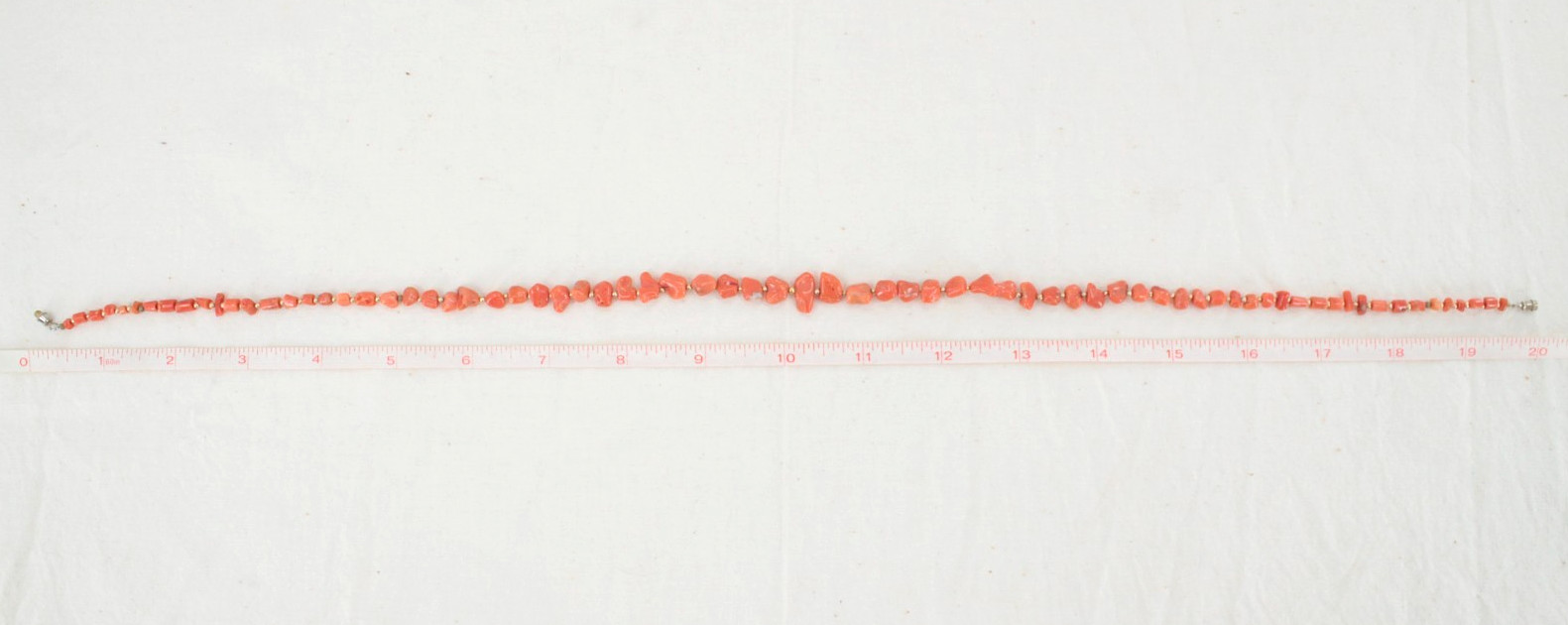 VTG Women’s Light Salmon Colored Coral Beaded Necklace 20 Inches 19 Grams