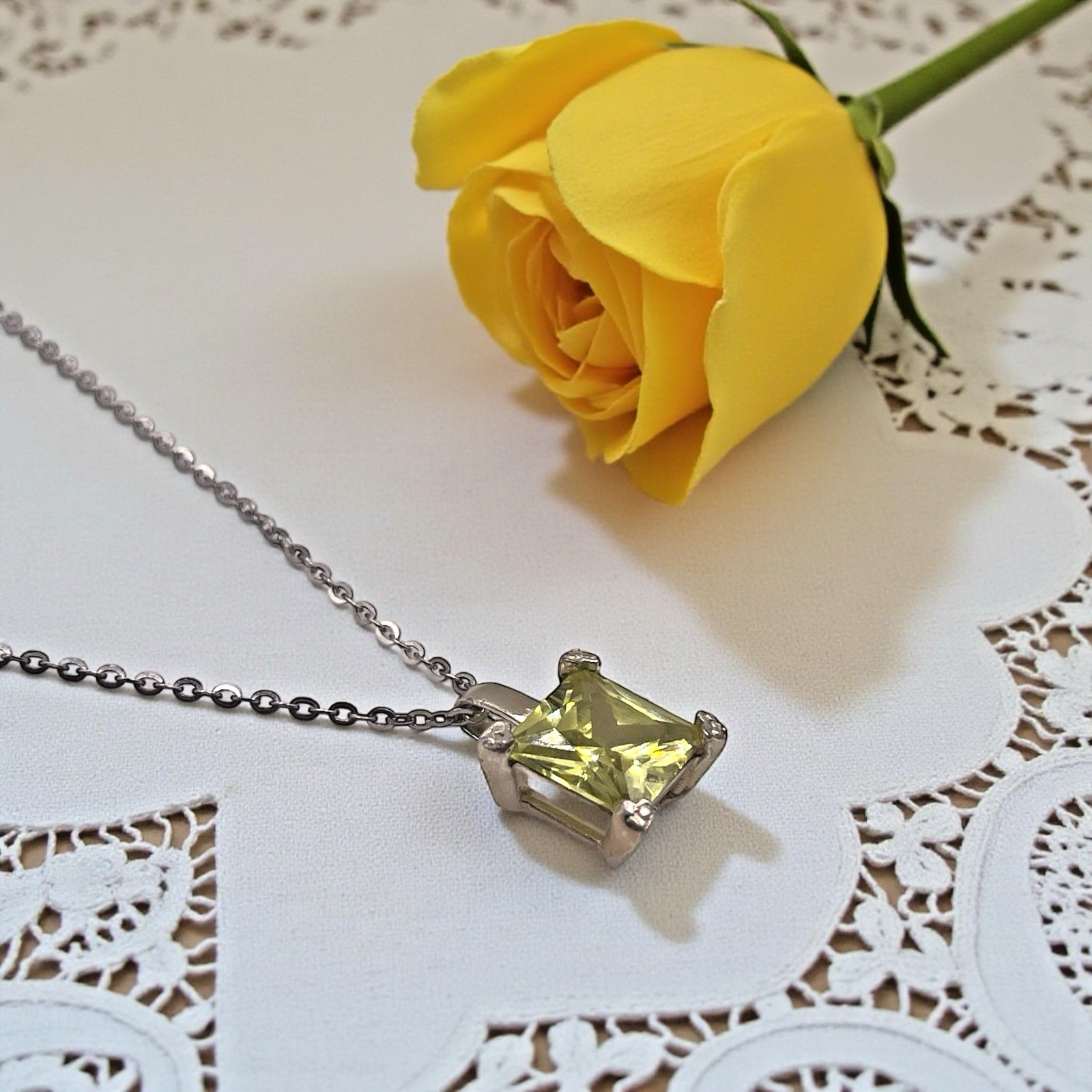 Vintage 925 Sterling Square Yellow Faceted Citrine CZ Pendant Necklace, 18″