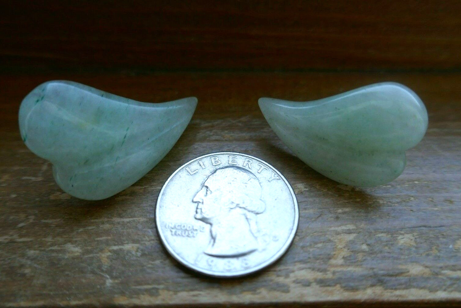 VTG 1980s Green Aventurine 30mm Curved Heart Shaped Pierced Earrings 1 + 1/8″ L