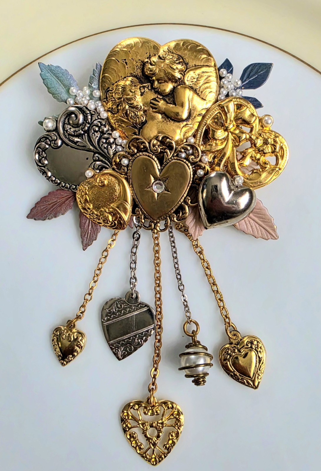 1980s Victorian Revival Vintage Fashion Dopamine Boho Cherub Angel Heart Brooch
