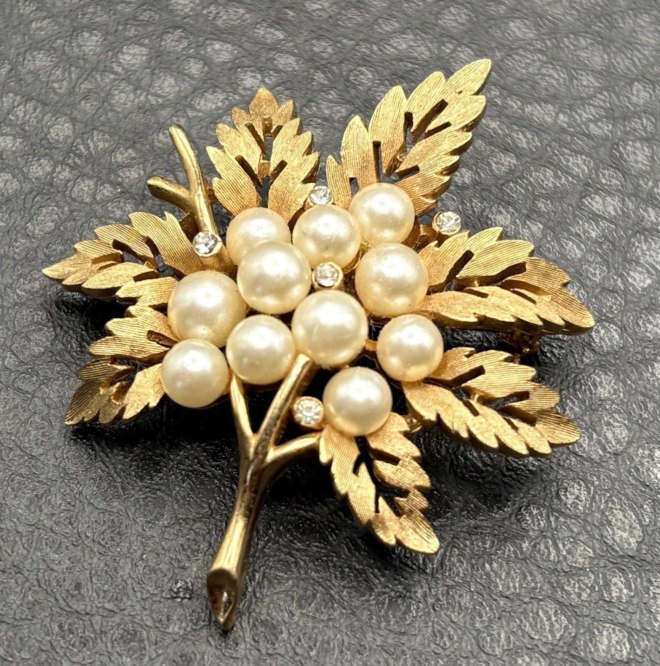 Vintage Crown Trifari Gold Tone Faux Pearl Cluster Rhinestone Leaf Brooch Pin