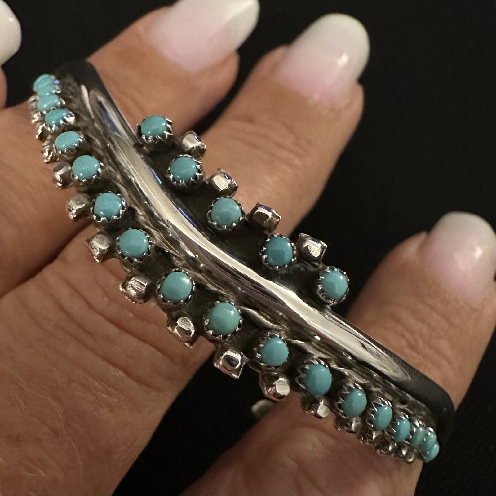 ESTATE STERLING NATIVE TURQUOISE SNAKE EYE ZUNI HENRIETTA QUETAWKI CUFF BRACELET