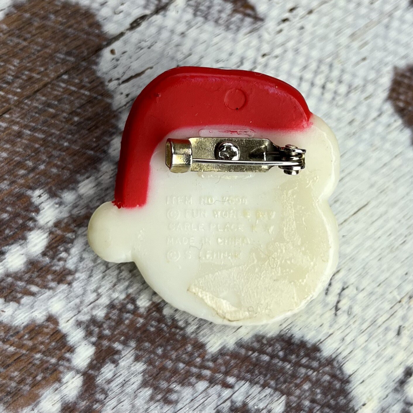 VINTAGE 70s 80s Lehman Fun World Santa CLAUS Smiling Face Brooch Christmas Pin