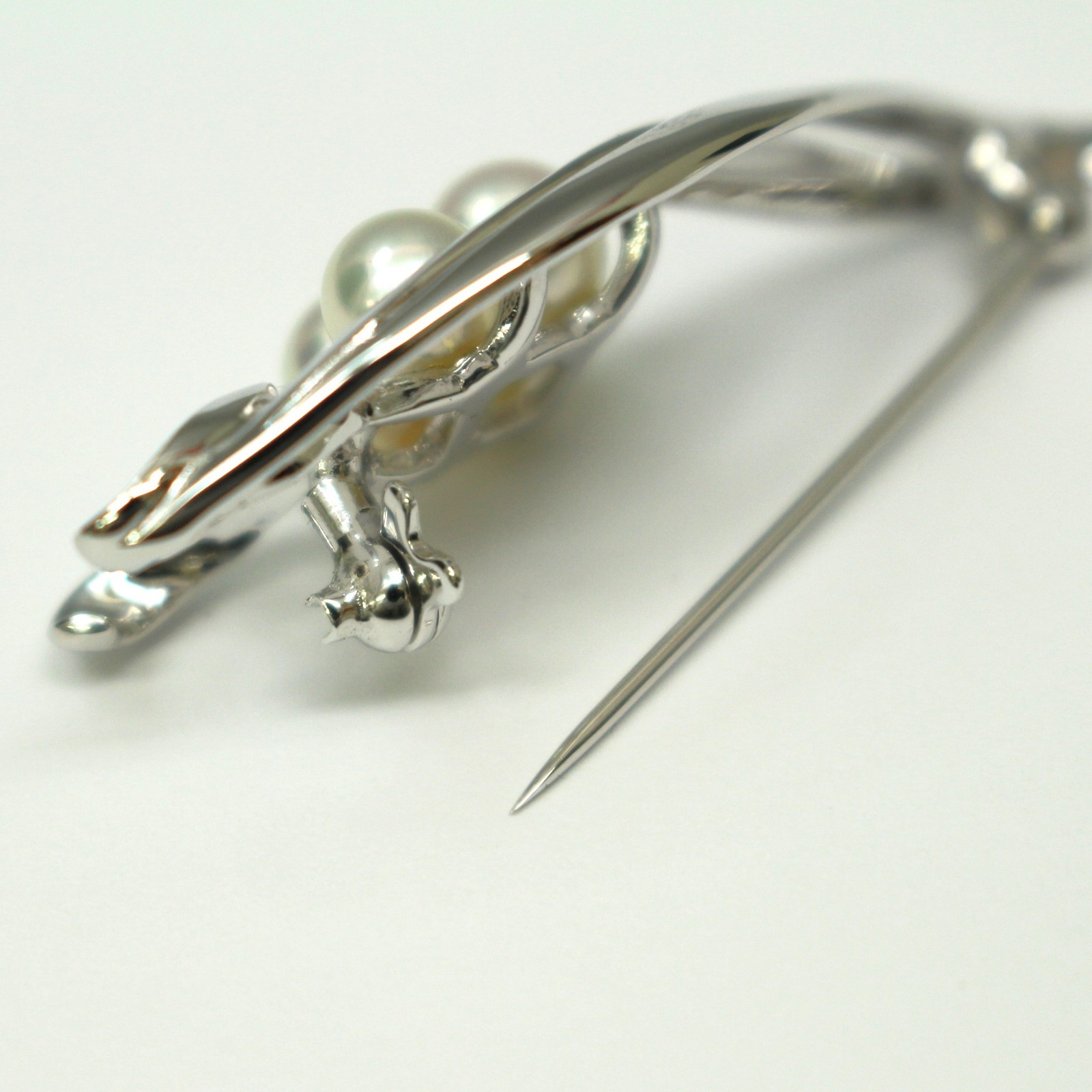 MIKIMOTO Antique Brooch Silver Flower Design Made in Japan 4 Pearls
