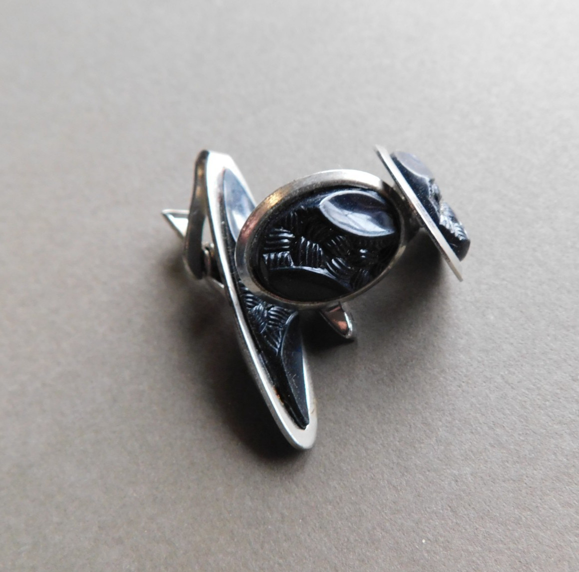 Vintage Matching Tie Clip & Cuff Links Set – Black & Silver tone