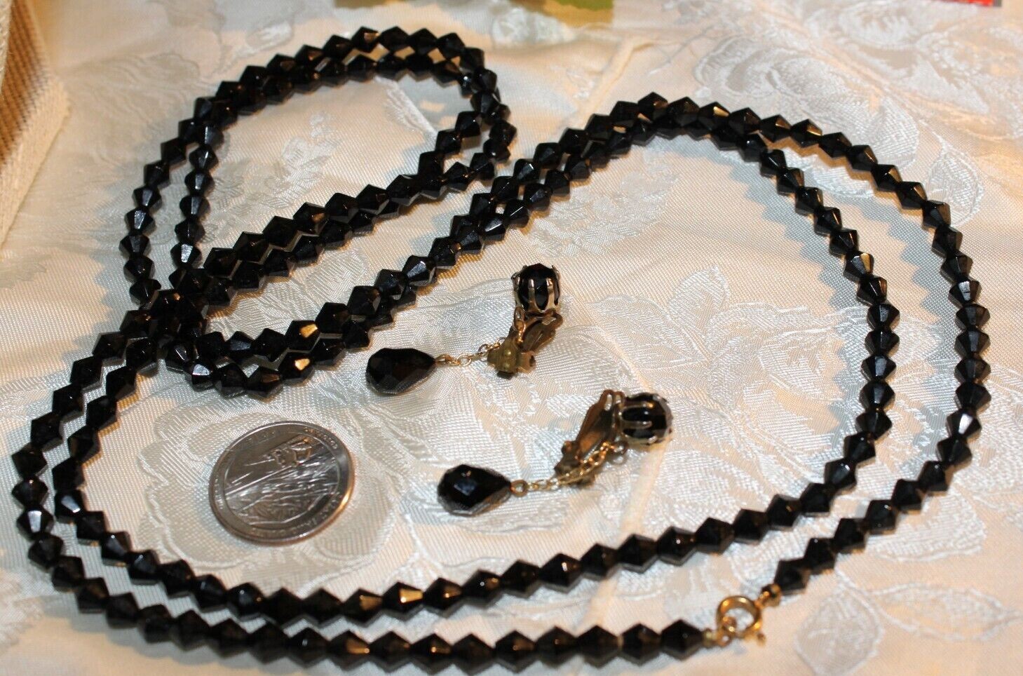 VTG OPERA LENGTH {50″} BLACK FACTETED GLASS BEAD NECKLACE+DANGLE CLIP EARRINGS