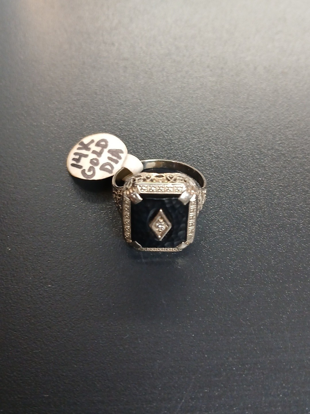 14k White Gold Vintage Ring. Size 5