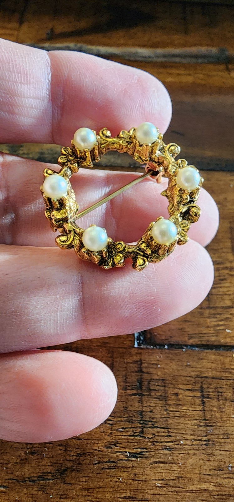 Vintage Tacoa Brooch Pin Oval Goldtone And Faux Pearl