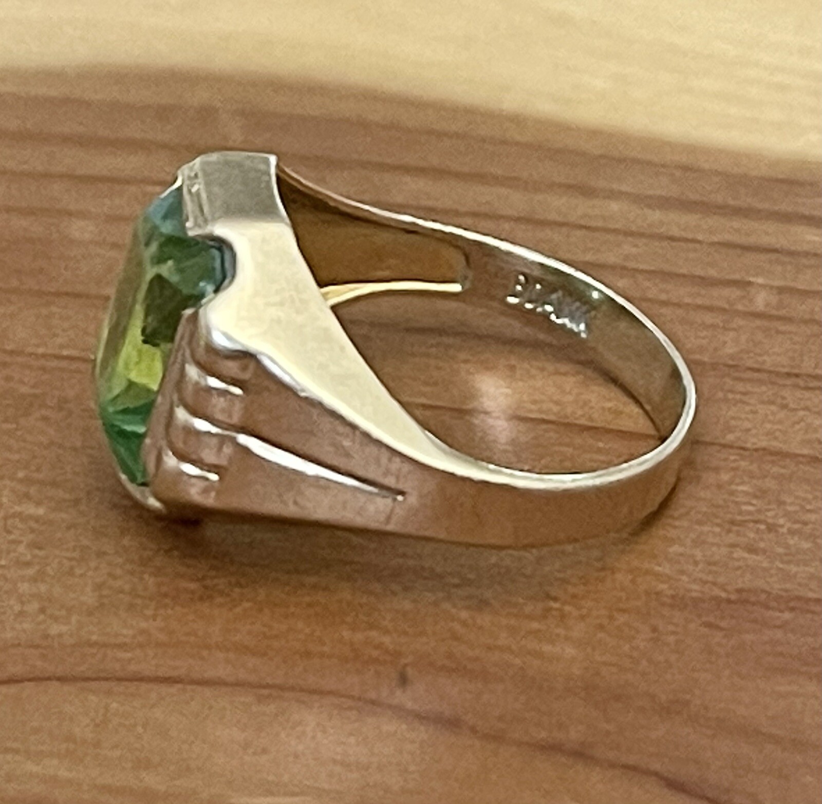 BDA 10k Yellow Gold Budlong Docherty & Armstrong Green Glass Signet Ring Sz 5.5