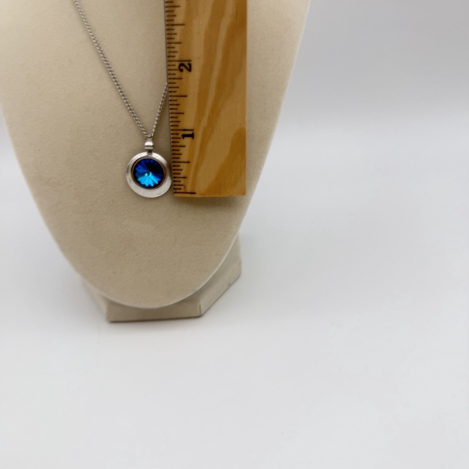 Vintage 1971 Sarah Coventry Liquid Lights Blue Rivoli Pendant Necklace