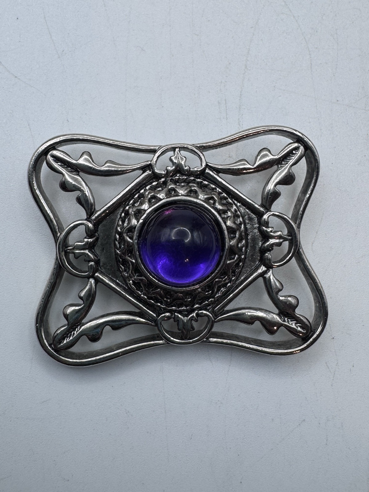 Vintage Beautiful Purple Cabuchon Stone Decorative Rectangle Pin Silver Tone