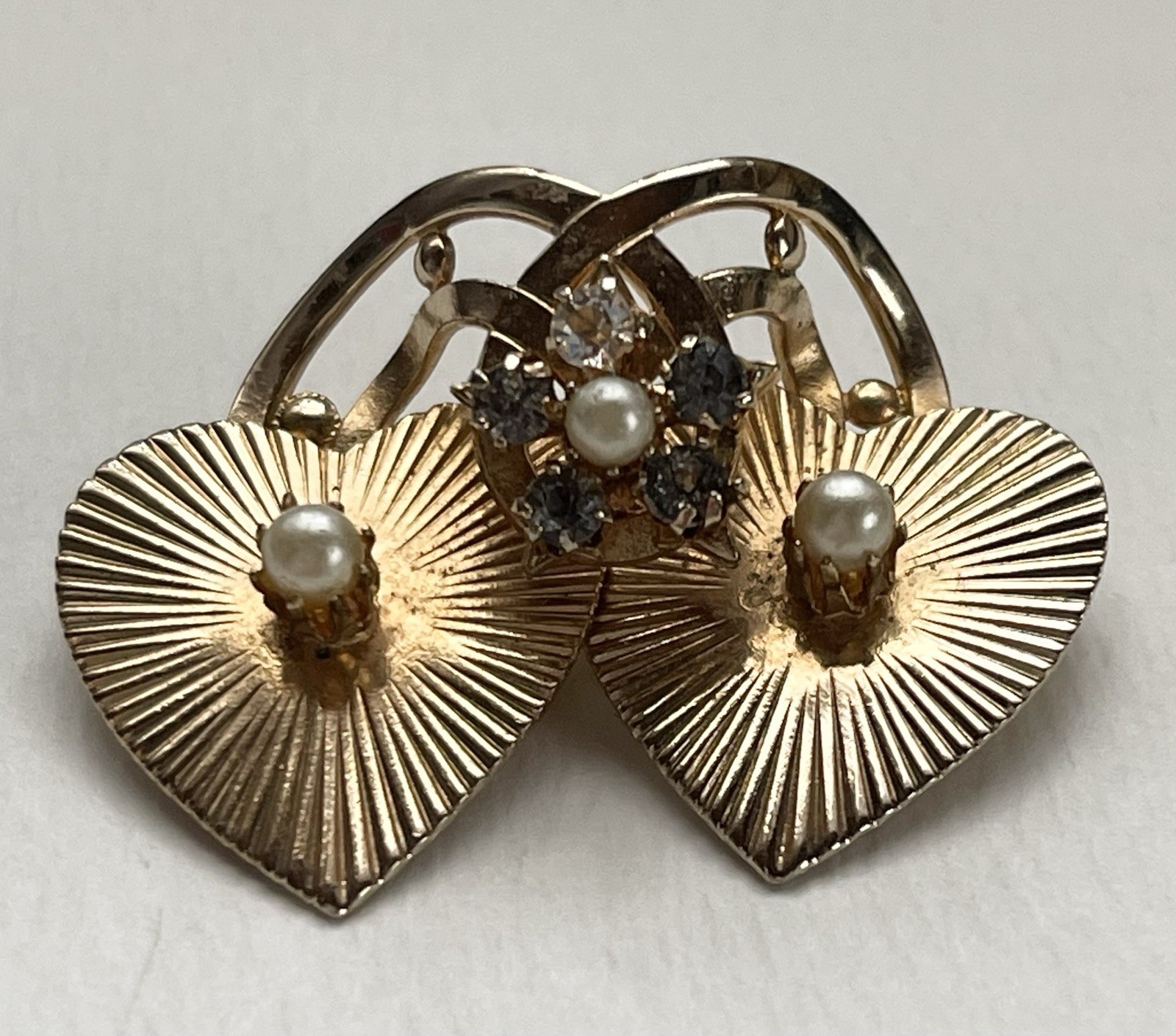 Vintage Double Heart And Flower Gold Tone Faux Pearl Brooch Pin