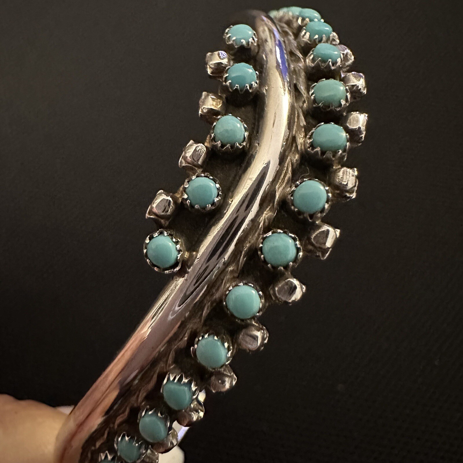 ESTATE STERLING NATIVE TURQUOISE SNAKE EYE ZUNI HENRIETTA QUETAWKI CUFF BRACELET