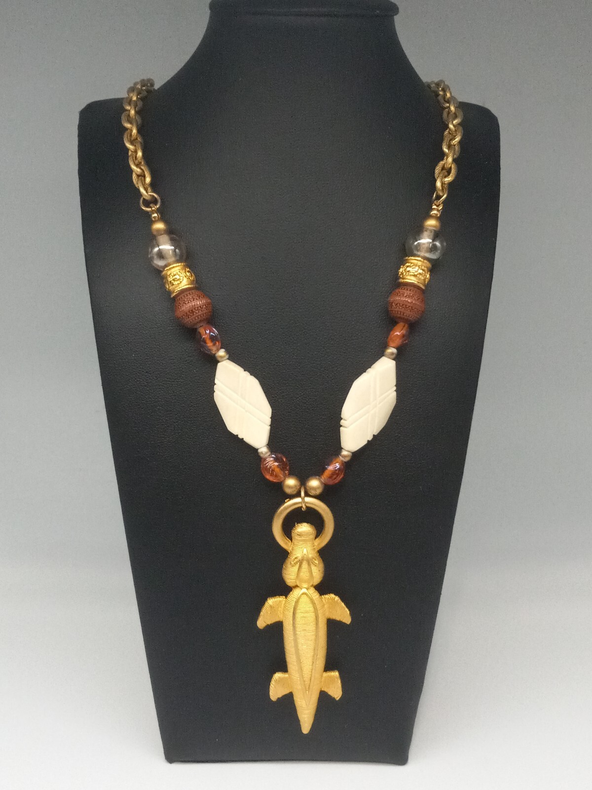 ORENA PARIS Rare Vintage Gold Tone Detailed Alligator Pendant Necklace