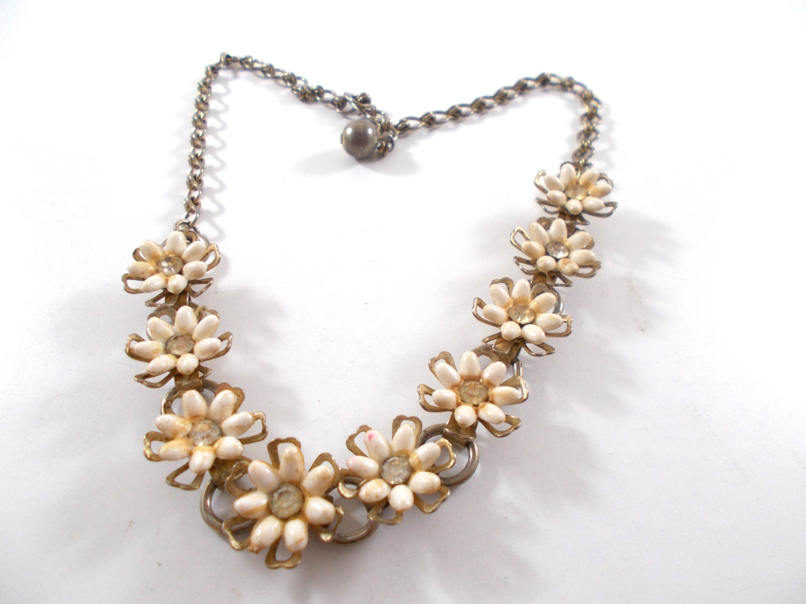 Vintage White Flower Link Choker Necklace with Rhinestones Needs TLC Free Ship