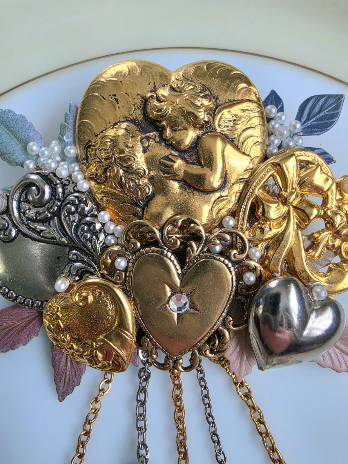 1980s Victorian Revival Vintage Fashion Dopamine Boho Cherub Angel Heart Brooch