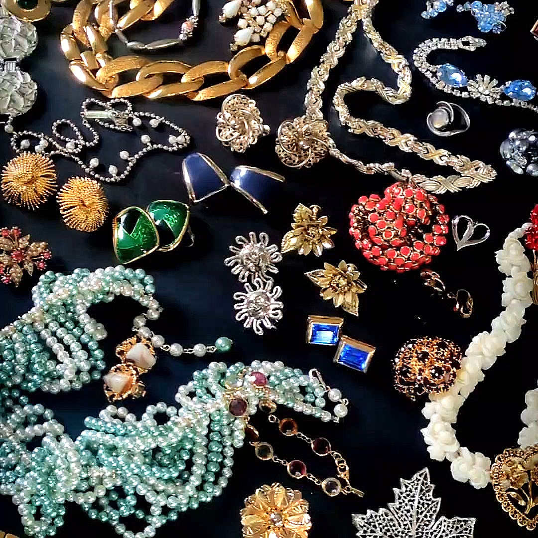 Lot Huge Estate Jewelry Napier Coro Avon + MORE 120+ Pc All Wearable VTG to Now