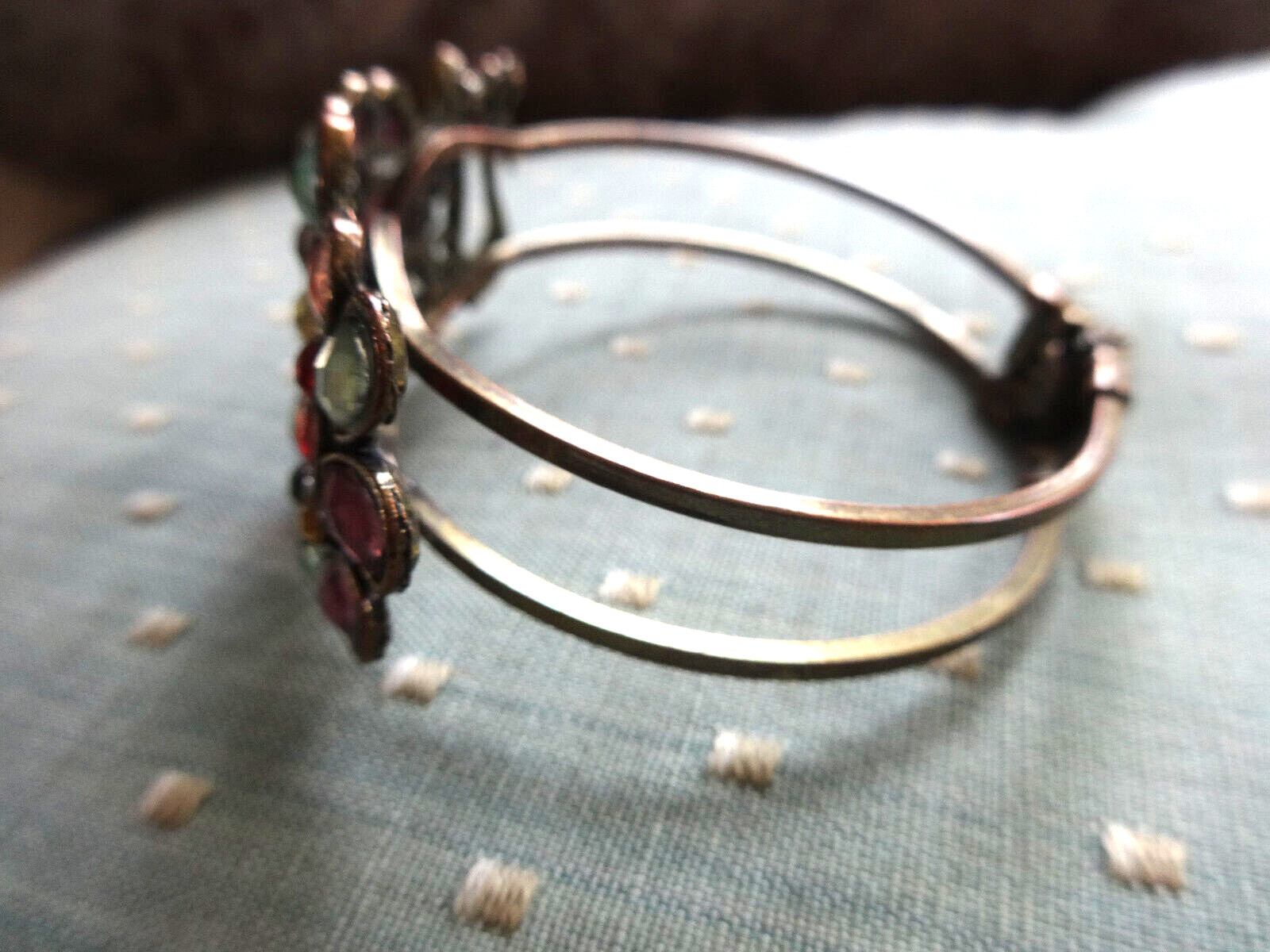 VTG PEACOCK CLAMPER BRACELET METAL MULTI COLORED FACETED CRYSTALS BIRD PRETTY!