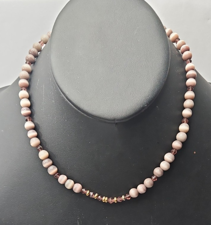 Vintage Purple Cat’s Eye Beaded Glass Necklace Gold Tone Toggle Closure