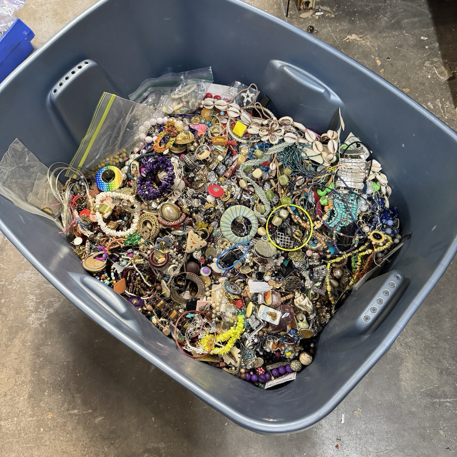 1 Pound Unsorted Tangled Jewelry Vintage Modern Wear Junk Mystery Treasure Hunt