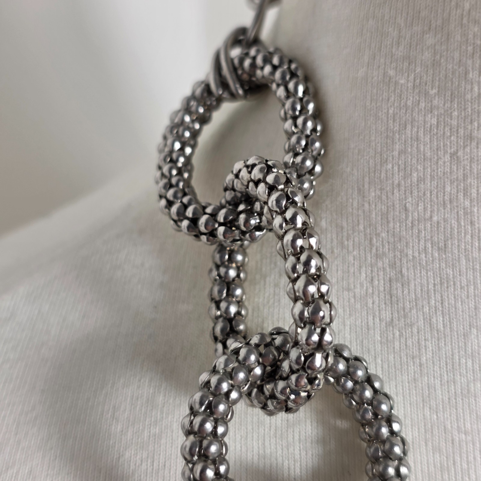 Chunky Statement Necklace Silver Chain Multi-Textured Design Silver & Cream Tone