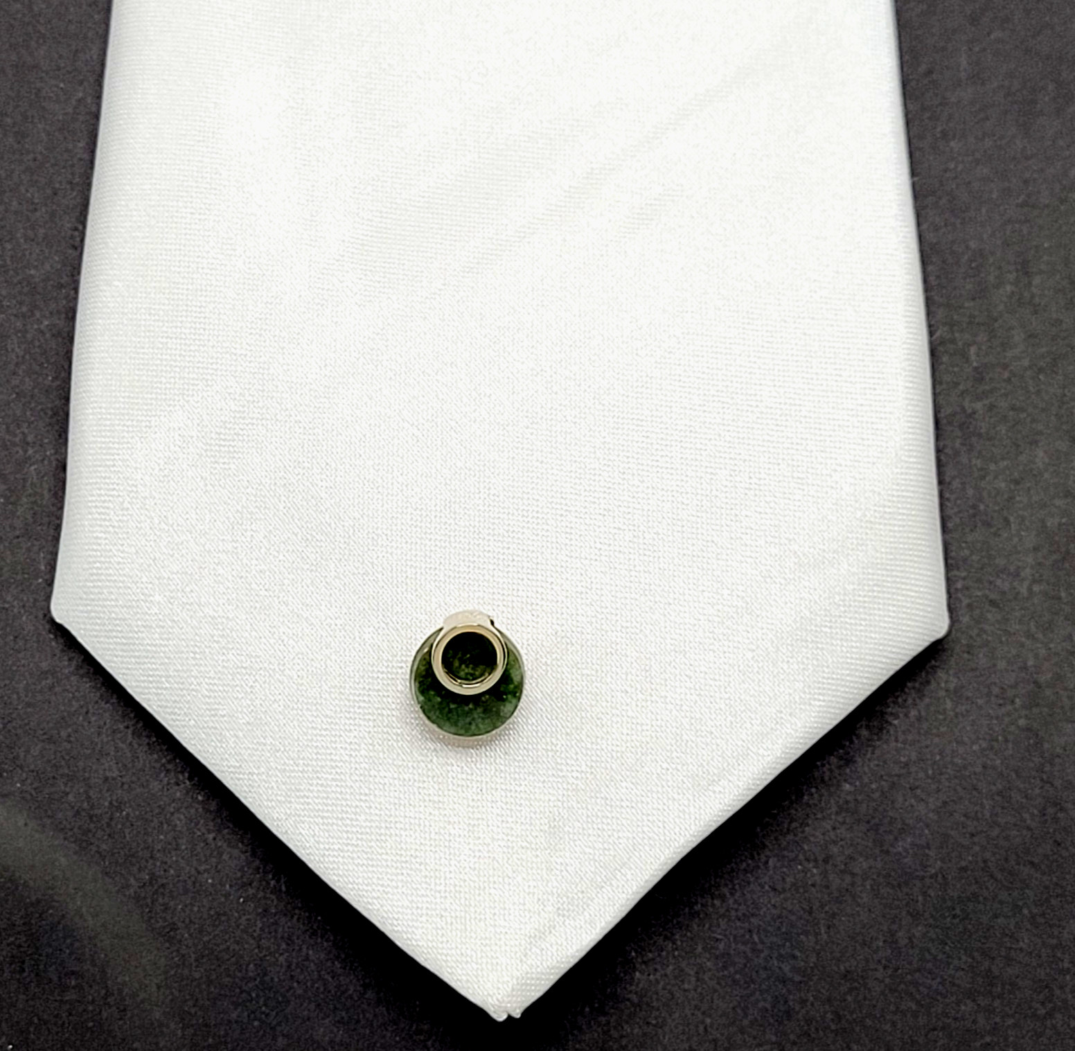 Modernist Style Dark Green Jadeite Stone Disc Open Circle Gold Tone Tie Tack Pin