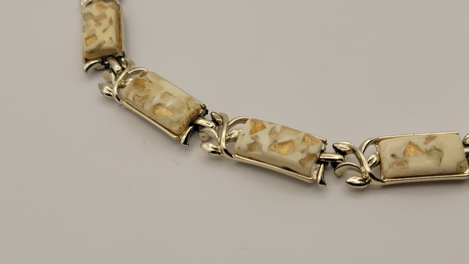 Vintage Thermoset Lucite Coro Off White Confetti Necklace Gold tone