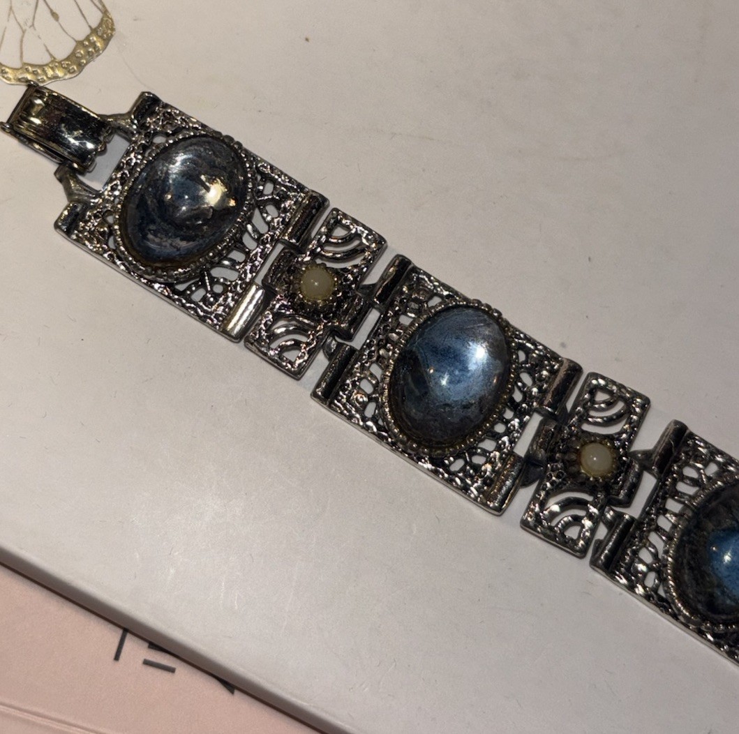 Vintage Silver Tone Blue Oval Cabochon Bracelet & Clip-On Earrings Jewelry Set