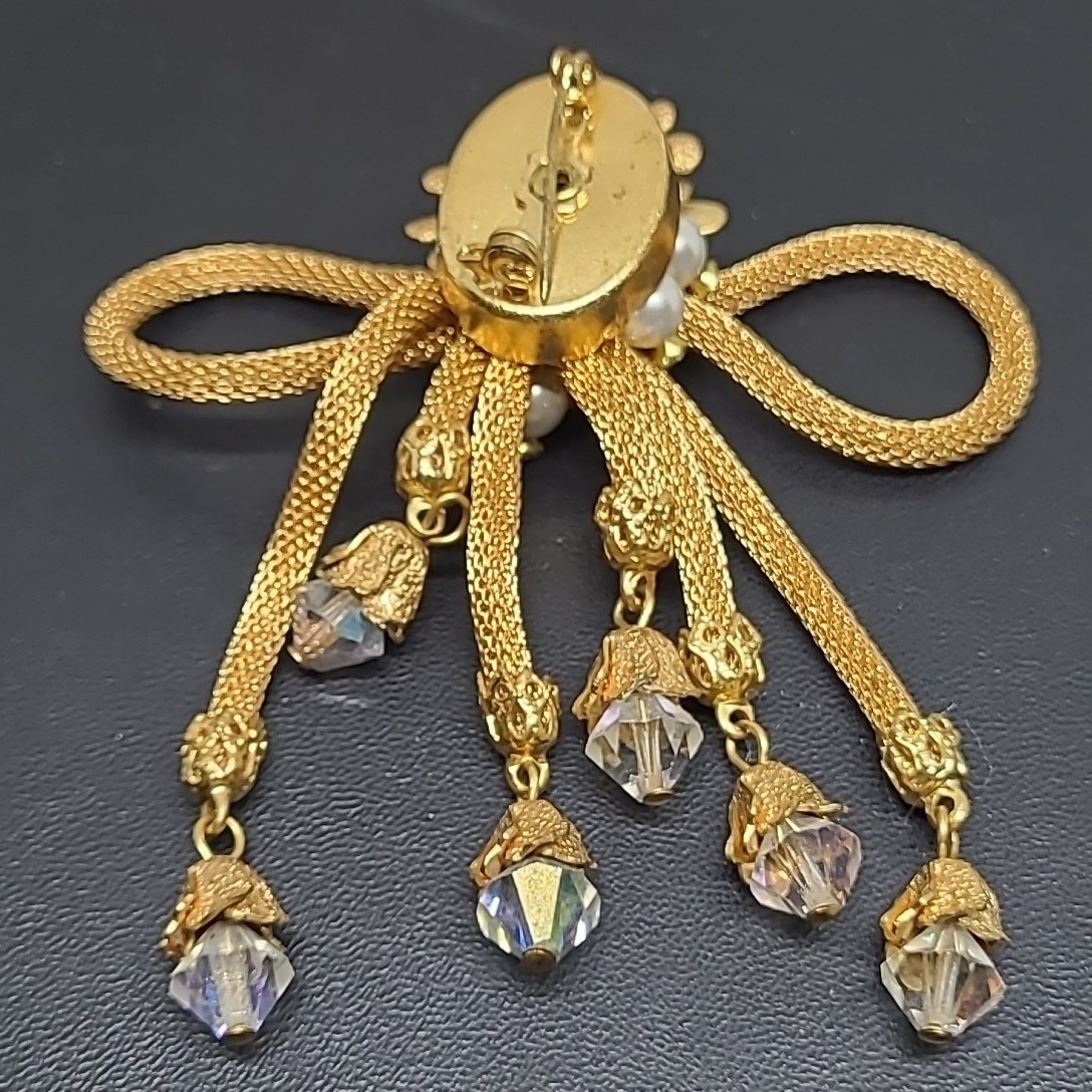 Vintage Mesh Brooch Gold Tone Pearl Rhinestone Tassel Crystal Dangle