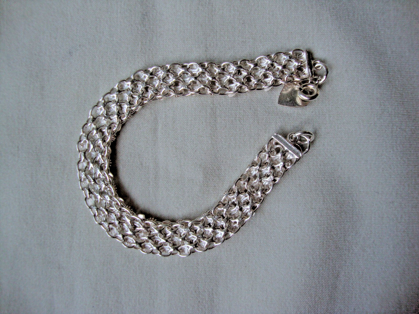 VTG 1970s HONG KONG HEARTS & FLOWERS TRI-LINK 7″ STERLING SILVER 925 BRACELET