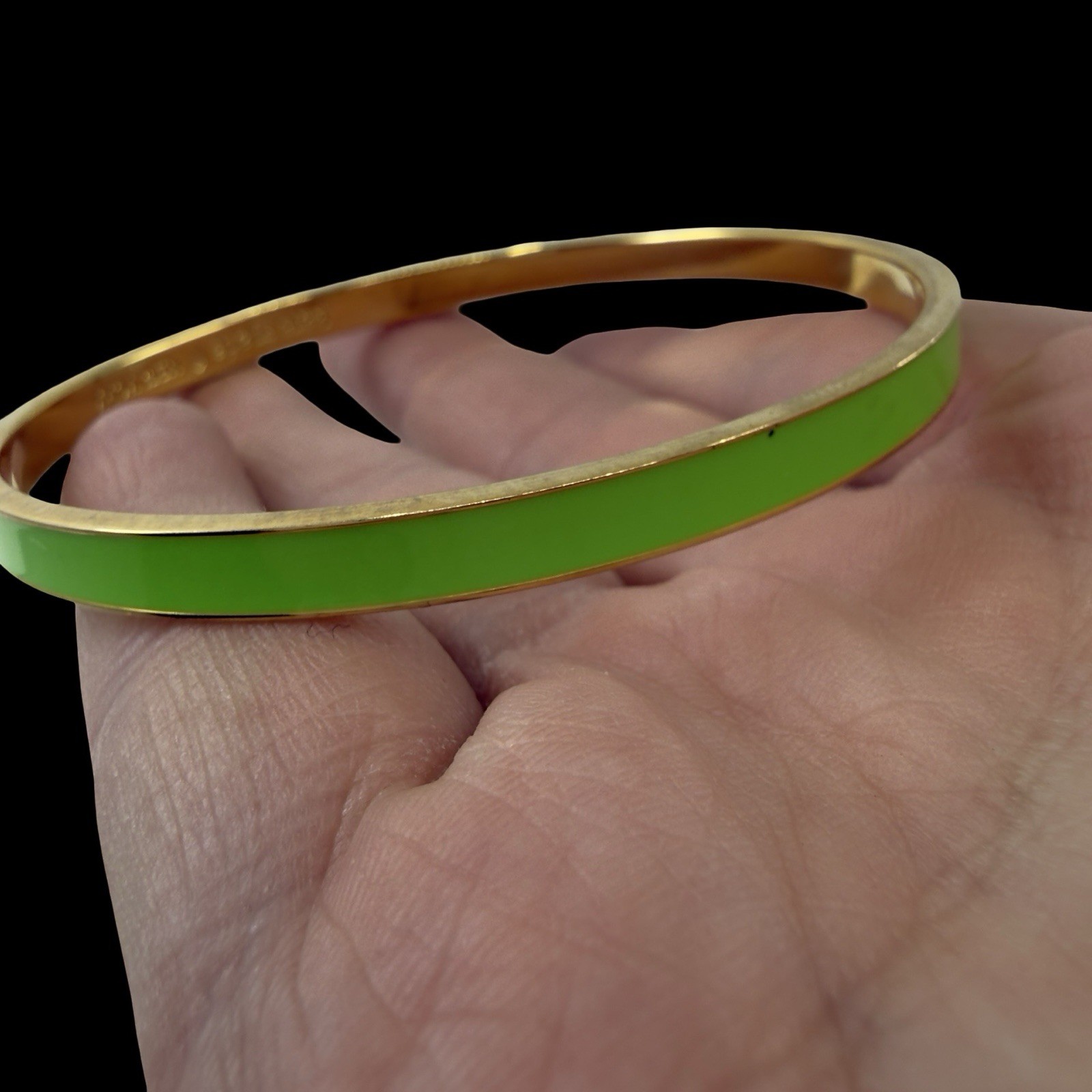 Vintage KATE SPADE Lime Green Enamel BANGLE Bracelet HAPPY-GO-LUCKY Gold Plated