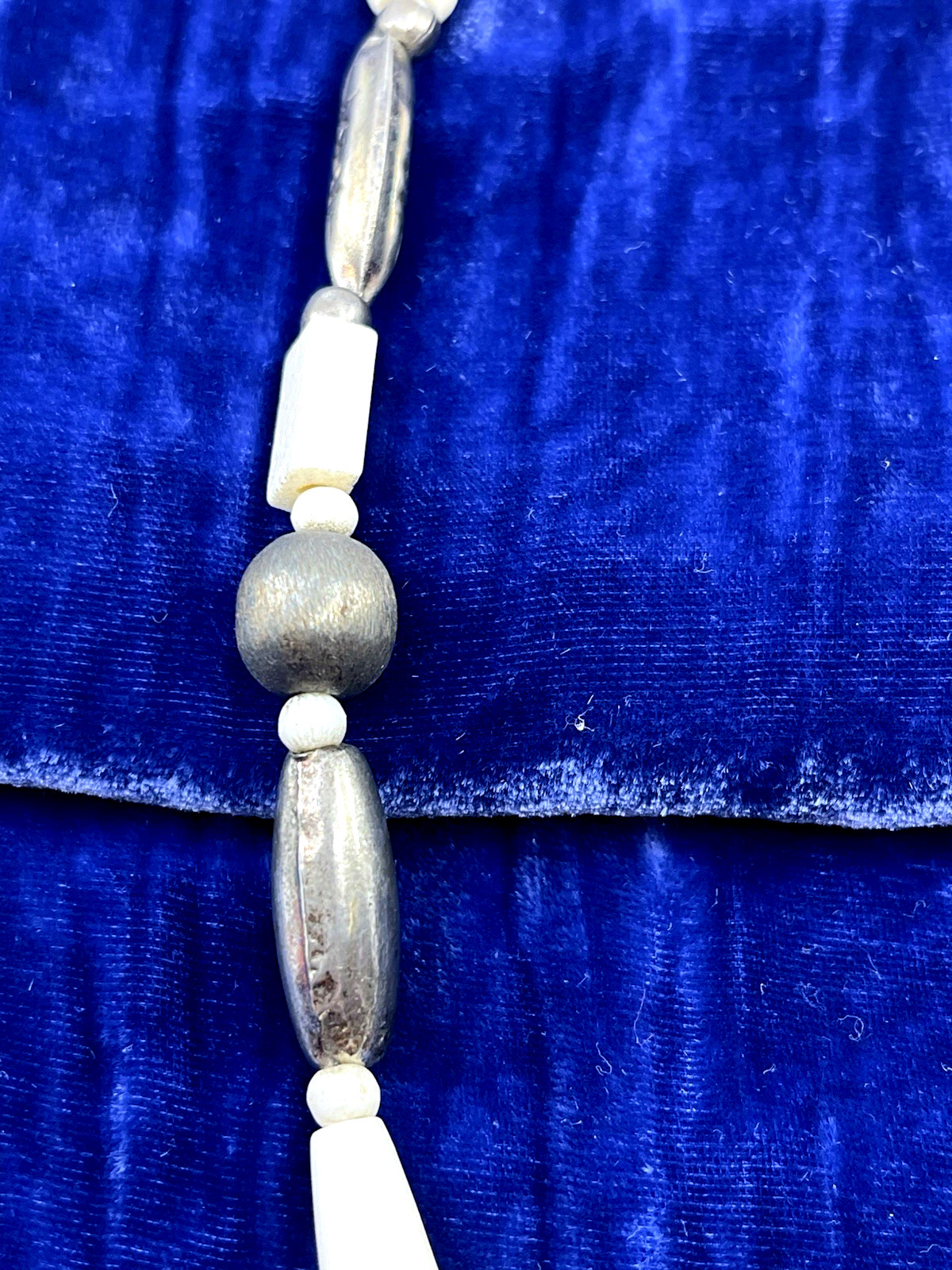 VTG Carved South Western Beach Flower Roses Beaded Metal Necklace 21”