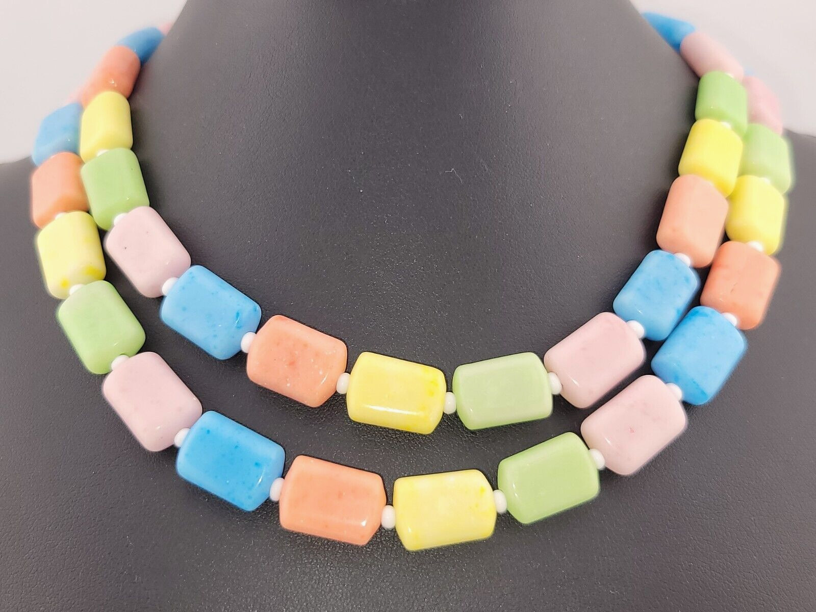 😍Eye Candy Vintage 36″ Pastel Pink Blue Yellow Molded Art Glass Bead Necklace
