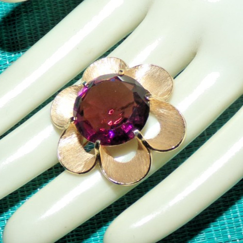 CROWN TRIFARI signed Pin with amazing purple stone-OMG!!